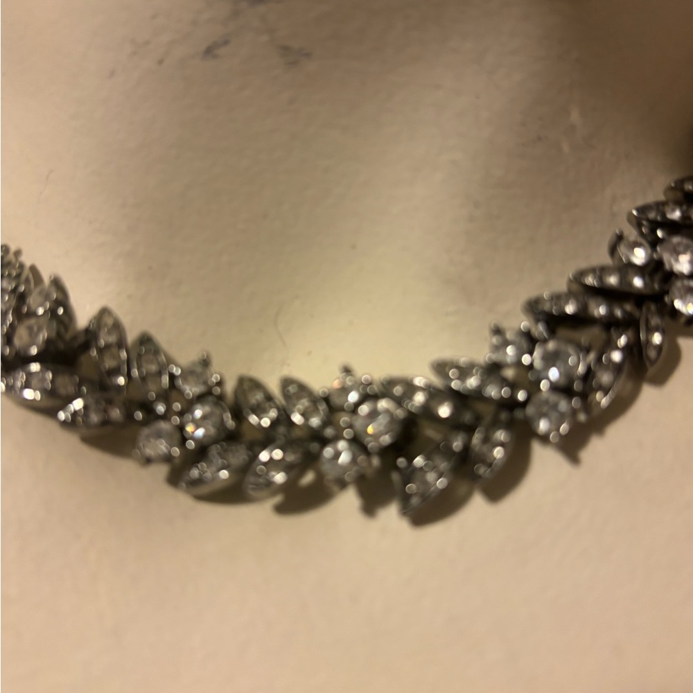 Vintage Ann Taylor Silver Leaf Necklace